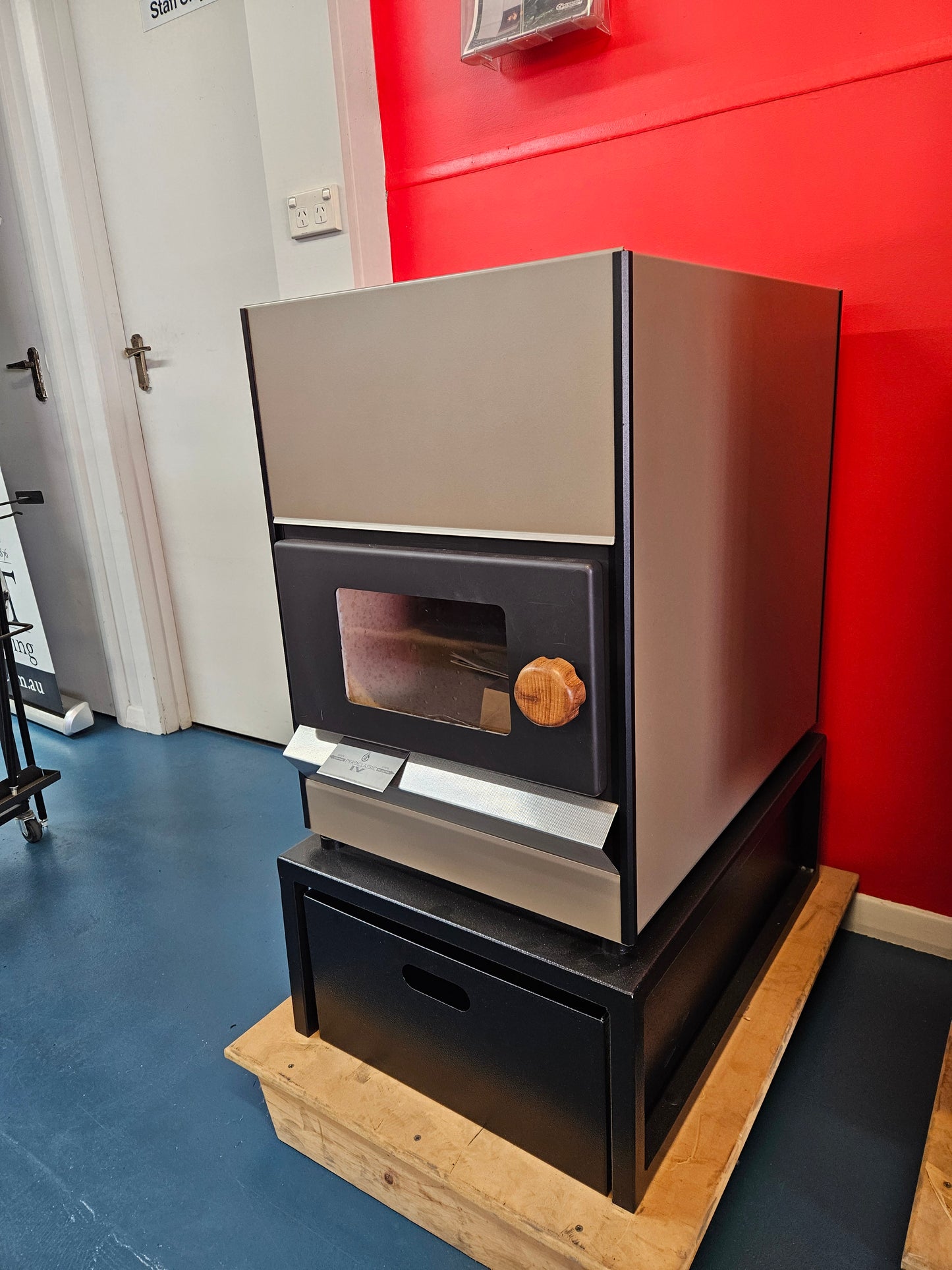 Pyro Classic WITH Wood Bin & Oven Kit